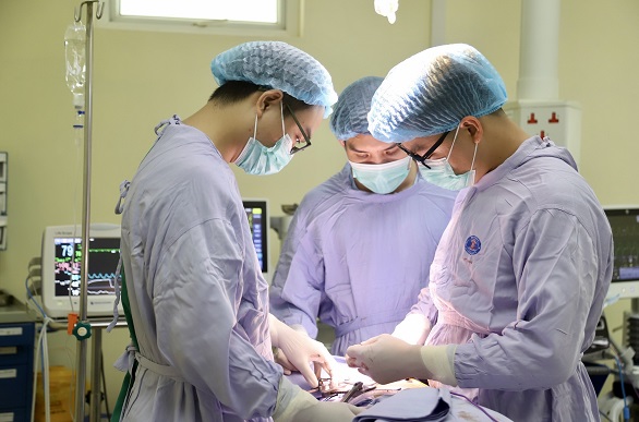 Đi khám, chẩn đoán ung thư phổi sau những cơn ho kéo dài nhiều tuần